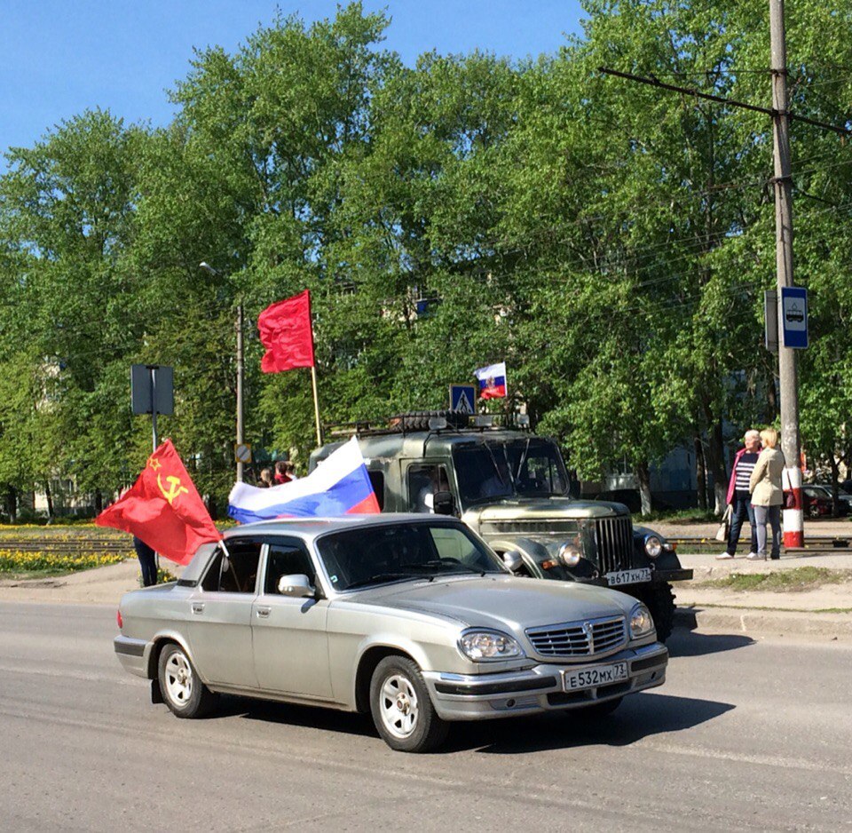 Парад курильщика». В Засвияжье молодежь организовала автопробег массовостью  не менее 100 машин Улпресса - все новости Ульяновска