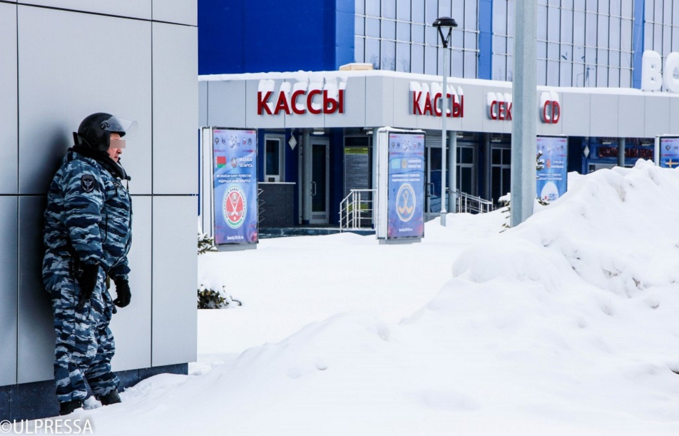 ОМОН штурмовал ледовый дворец «Волга-Спорт-Арена». В Ульяновске прошли командно-штабные учения - Google Chrome