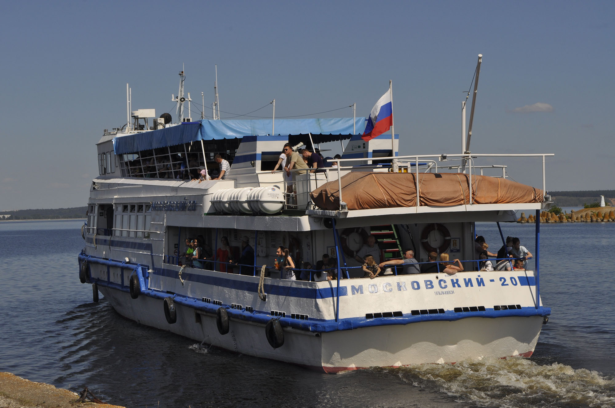 В День молодежи салют можно будет посмотреть с теплохода Улпресса - все  новости Ульяновска