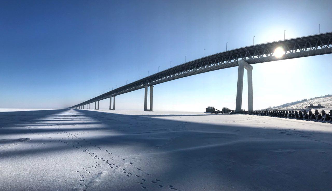 Президентский мост в Ульяновске зимой