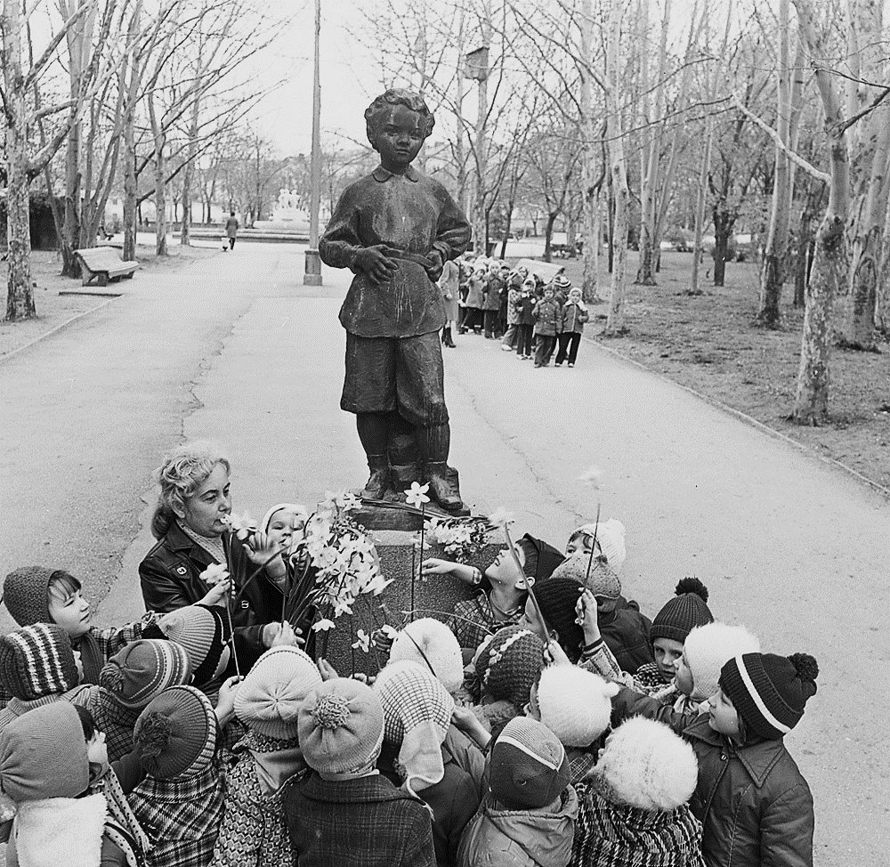 Иконографические образы Ленина в детской скульптурной и живописной  лениниане. ЦСИ продолжает цикл статей, посвященных известному земляку  Улпресса - все новости Ульяновска