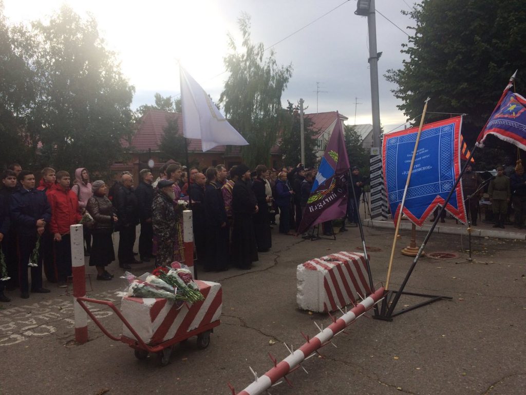 Примирение на марше. На улице красного Тухачевского открыли памятную доску  белого Каппеля. Фото Улпресса - все новости Ульяновска