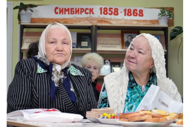 Познакомиться пенсионеру. Пенсионерки знакомятся. Любченков Ульяновск дом престарелых. Пенсионерки для встреч в Ульяновске. Мероприятия к 1 мая для пожилых людей.
