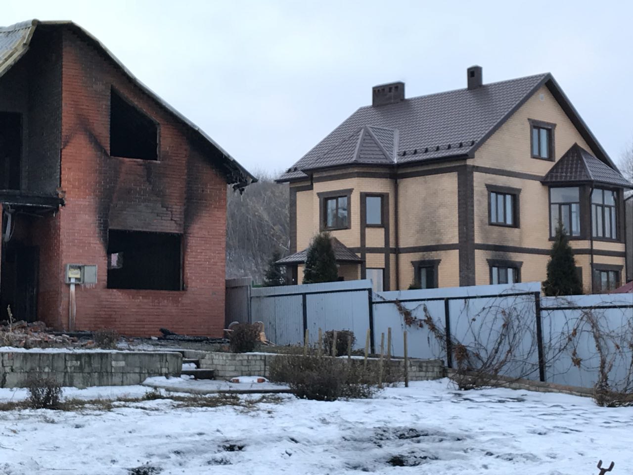 В Шиловке сгорел кирпичный дом-дача. Фото Улпресса - все новости Ульяновска