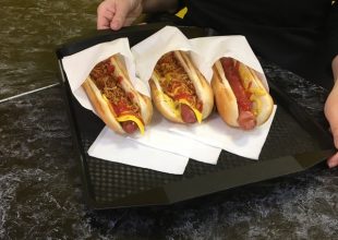10:00-21:00 Кафе Hot Dogs