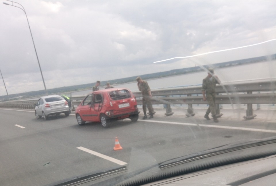 Авария на президентском мосту ульяновск фото