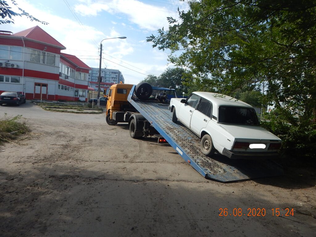 В Засвияжском районе за день эвакуировали четыре брошенных автомобиля. Фото  Улпресса - все новости Ульяновска