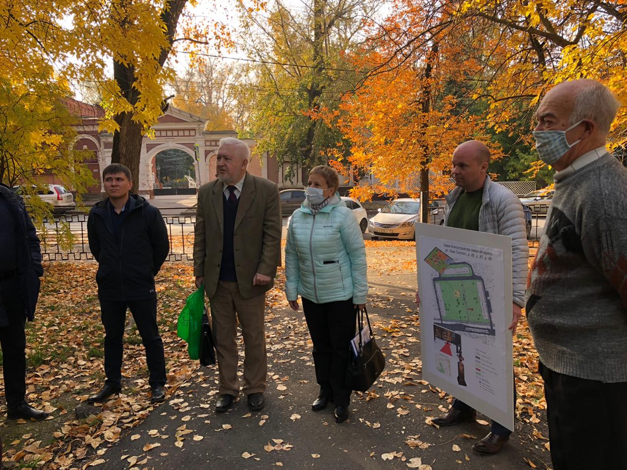 Толстой ульяновск. Бюст Лермонтова Ульяновск. Памятник Лермонтову в Ульяновске. Памятник в Ульяновске Толстого. Бюст Лермонтова Ульяновск фото.