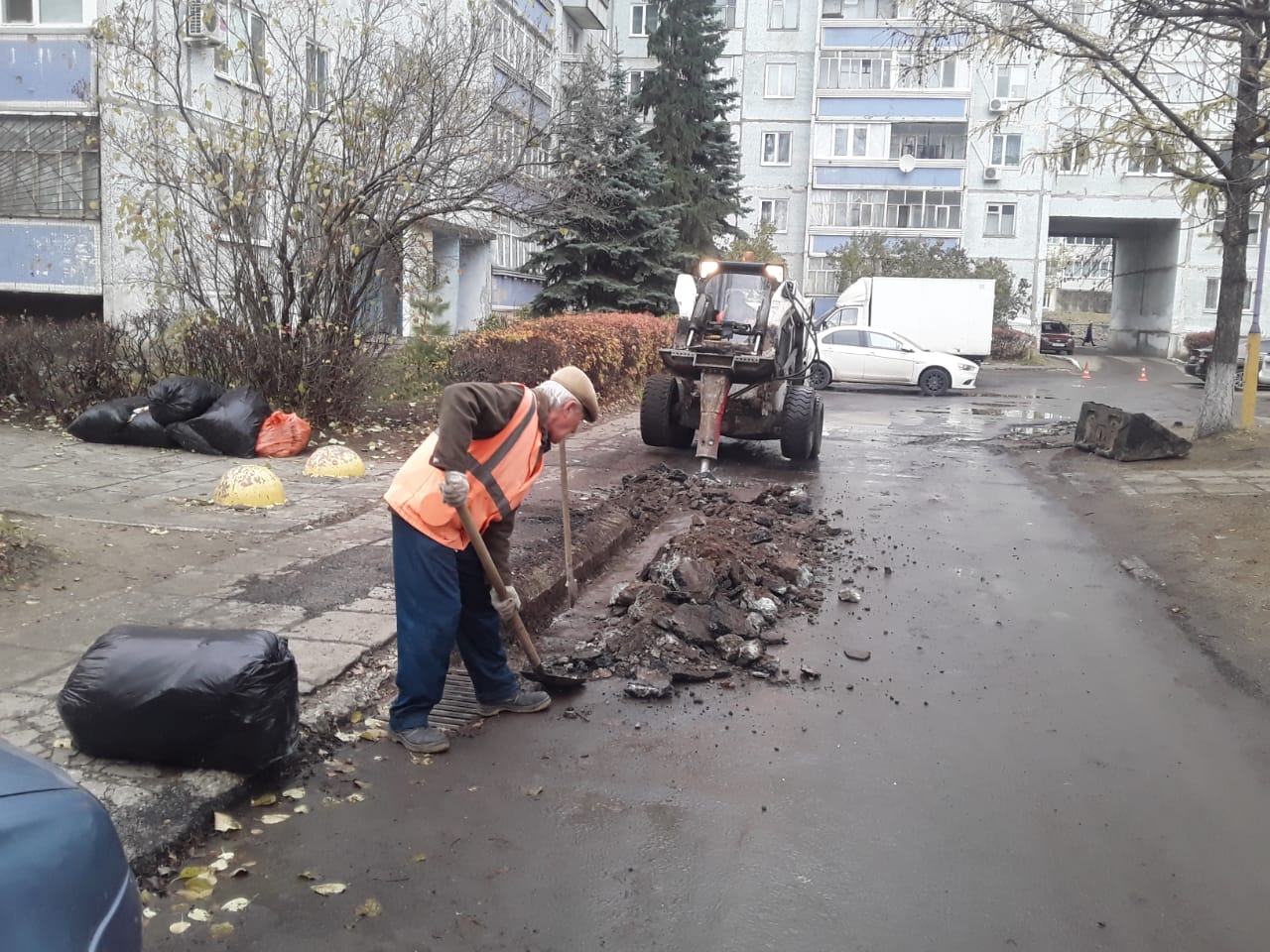 Дорремстрой” обустроит ливневки во дворе на улице 40-летия Победы: фото  Улпресса - все новости Ульяновска