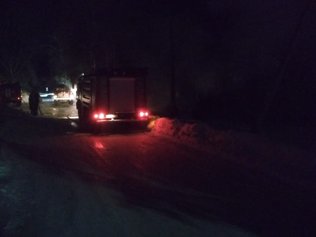 В Старой Майне ночью сгорел жилой дом, погибли два человека. Фото Улпресса  - все новости Ульяновска