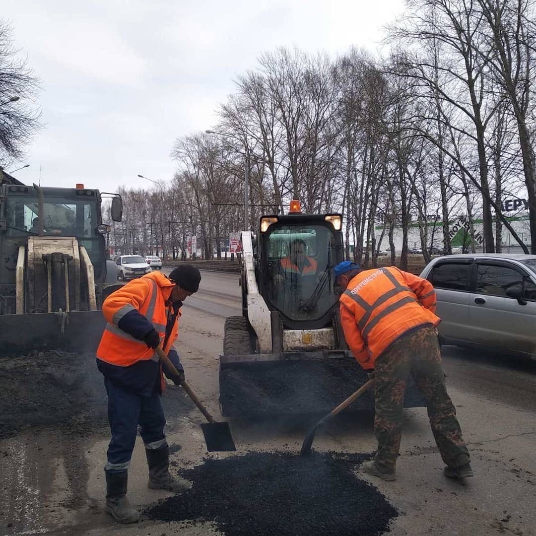 В Ульяновске приступили к ремонту дорог горячим асфальтом Улпресса - все  новости Ульяновска