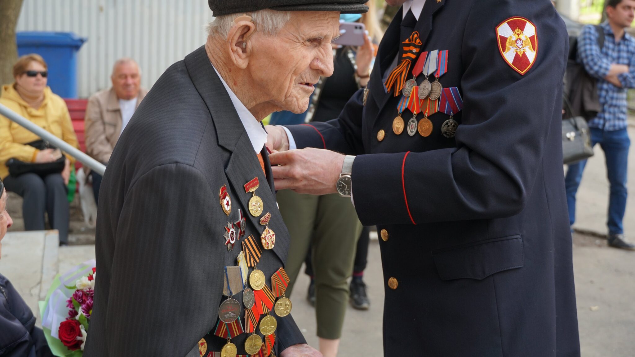 Парад у дома ветерана описание фото