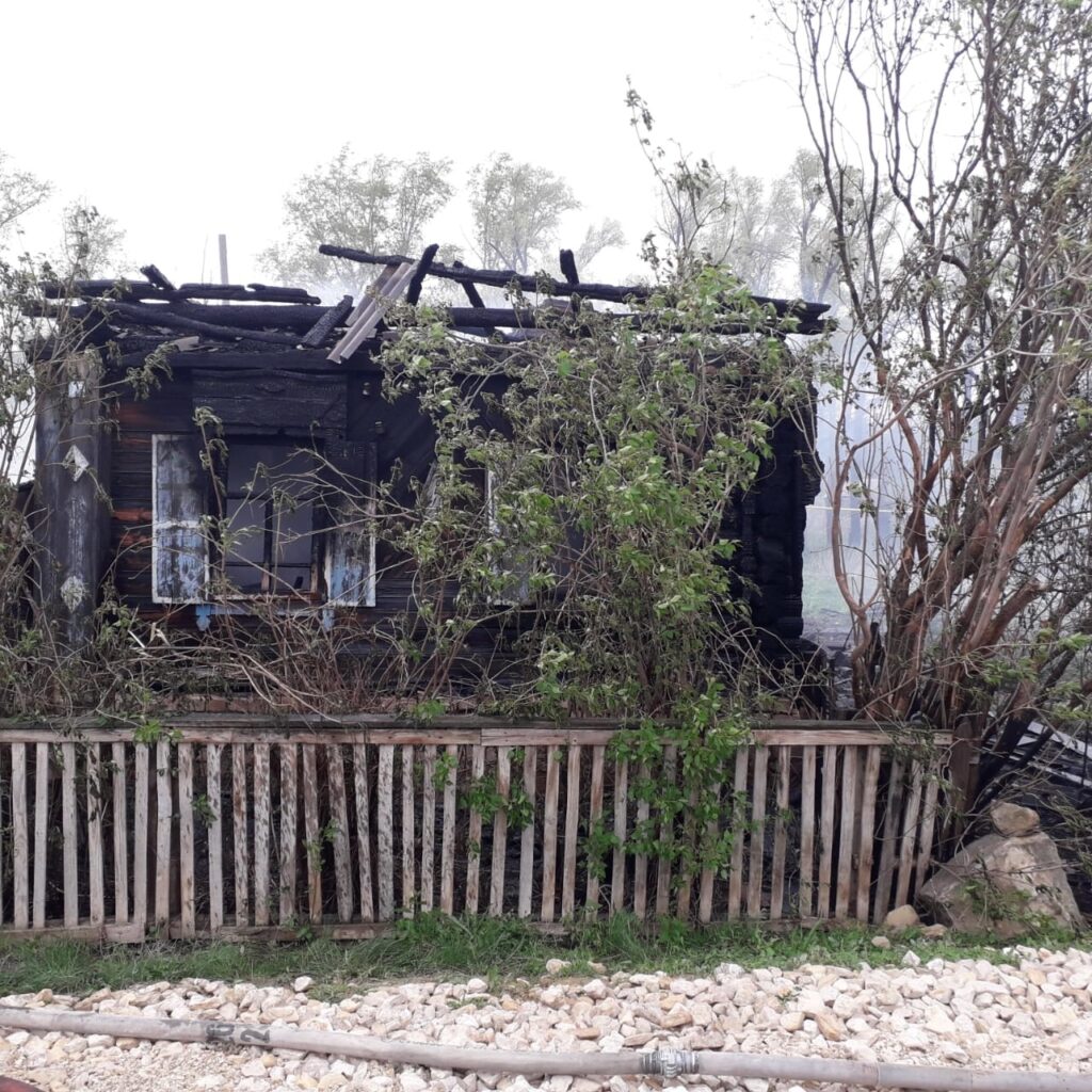 В Старокулаткинском районе сгорел жилой дом: два человека погибли. Фото  Улпресса - все новости Ульяновска