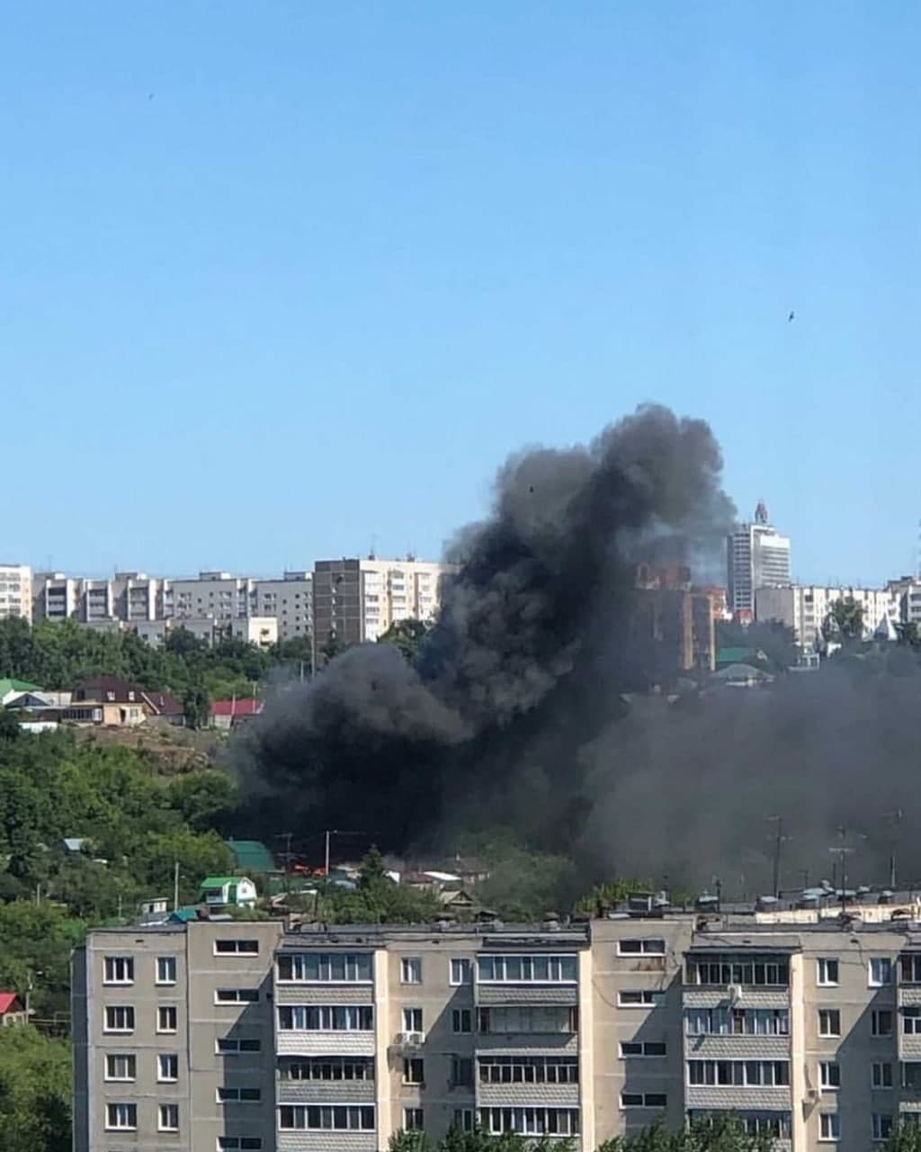 Пожар в районе ульяновск. Пожар в Ульяновске сегодня в Ленинском районе. Пожар в Ульяновске сейчас в Ленинском районе. Ульяновск горит. Пожар в Ульяновске сейчас.