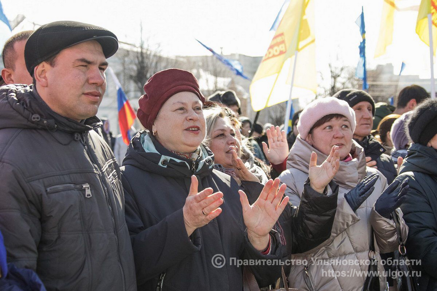 Сайт ульяновск сегодня. Митинг в Ульяновске сегодня. Собрание на Соборной площади. Фото митинга в Ульяновске.