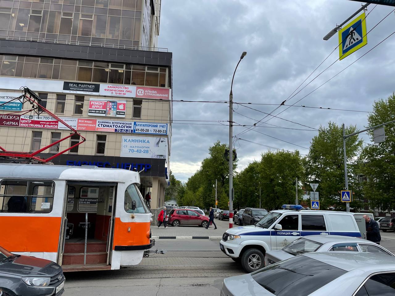 26 мая 19. Трамвай в Ульяновске 2022. Авария в Ульяновске с трамваем. Трамвай 25.