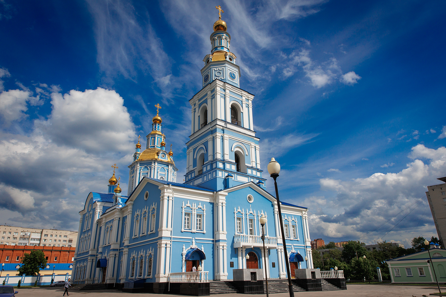 Храмы ульяновска. Спасский собор Ульяновск современный. Троицкий собор Ульяновск современный. 12 Сентября Церковь Ульяновск с неба. Троица в храме фото Кувандык.