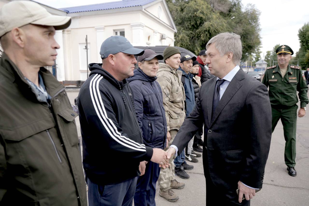 Военкомат ульяновск. Призывники 2022. Губернатор Ульяновска. Русский призывник. Путин и народ.