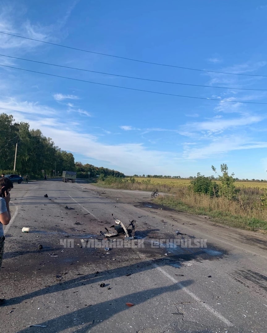 Около поселка Красноармейский водитель ВАЗа врезался в КамАЗ на встречной  полосе: фото Улпресса - все новости Ульяновска