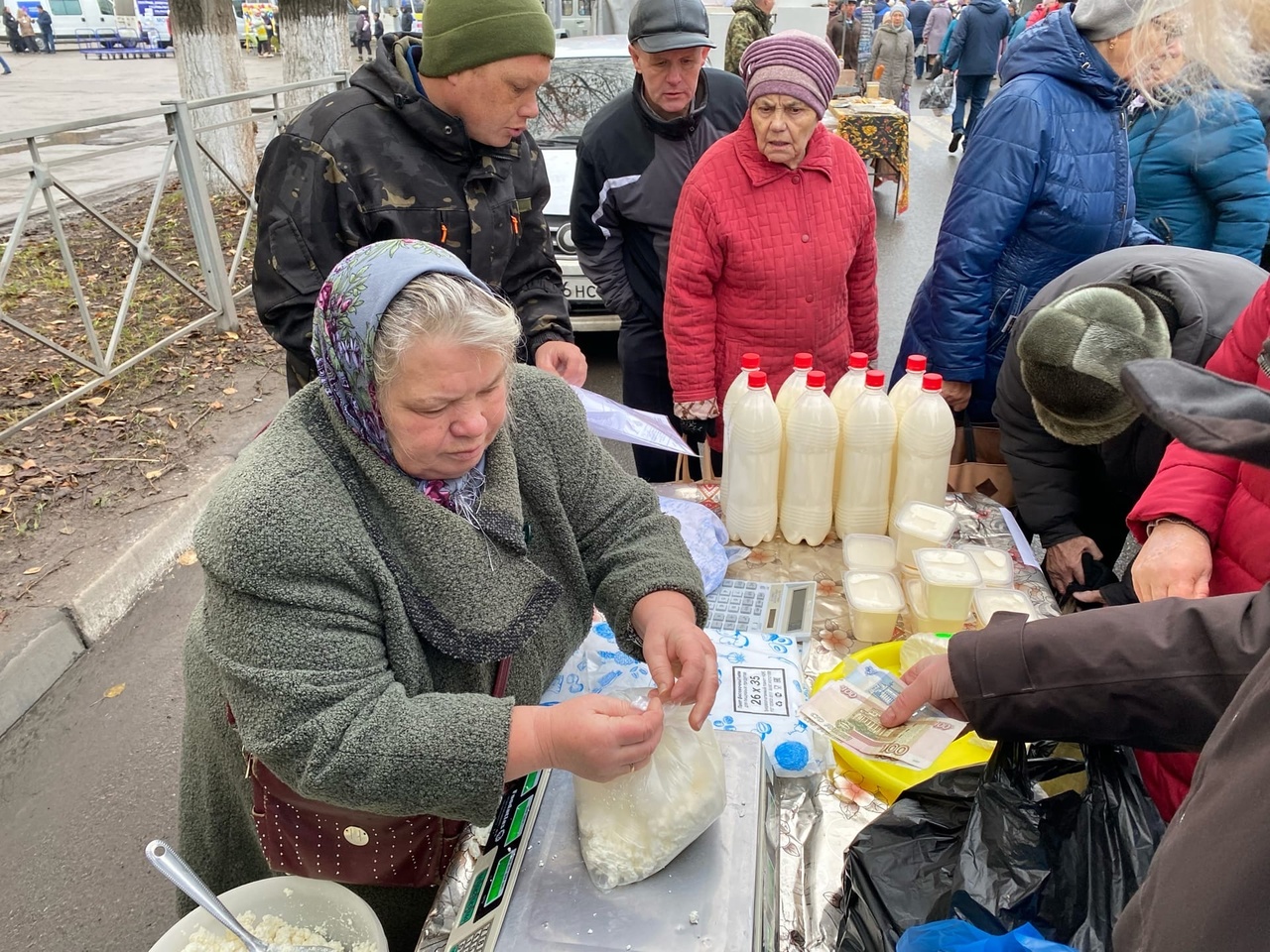 В Железнодорожном районе проходит сельскохозяйственная ярмарка: фото и  видео Улпресса - все новости Ульяновска