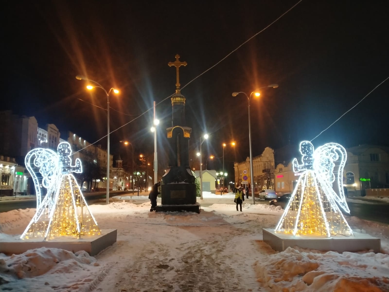 Новый год ульяновске. Новогодние украшения для улицы. Новогодний Ульяновск. Ульяновск НГ. Ульяновск новый год.