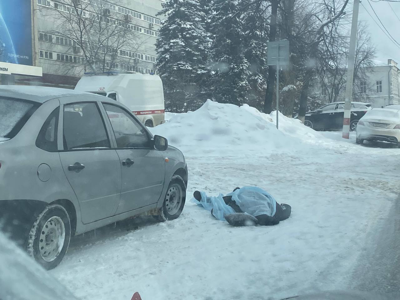 На Льва Толстого обнаружили труп мужчины: фото Улпресса - все новости  Ульяновска