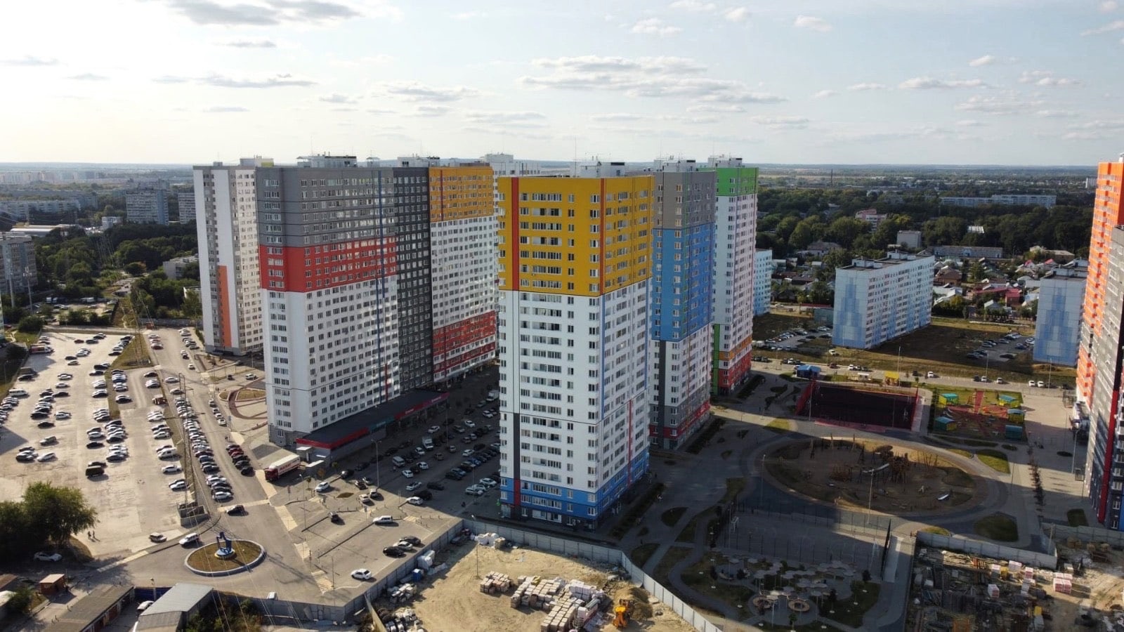 Новый город сверху Заволжского района города Ульяновска