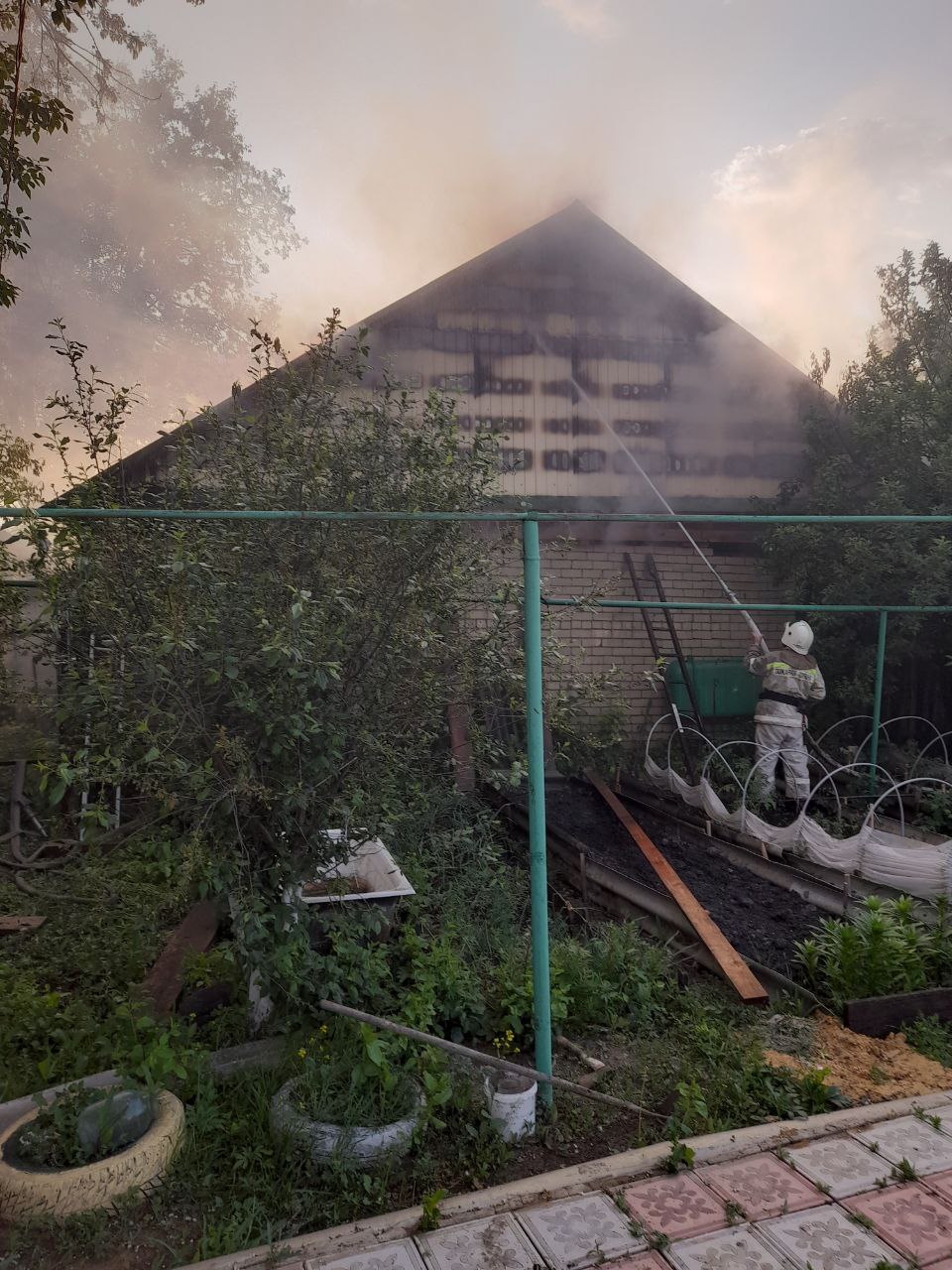 Три человека погибли при пожаре в жилом доме в Старой Кулатке Улпресса -  все новости Ульяновска