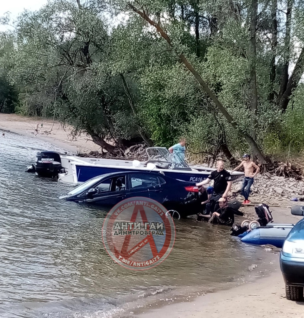 Водитель Киа утопил машину в Большом Черемшане: фото Улпресса - все новости  Ульяновска