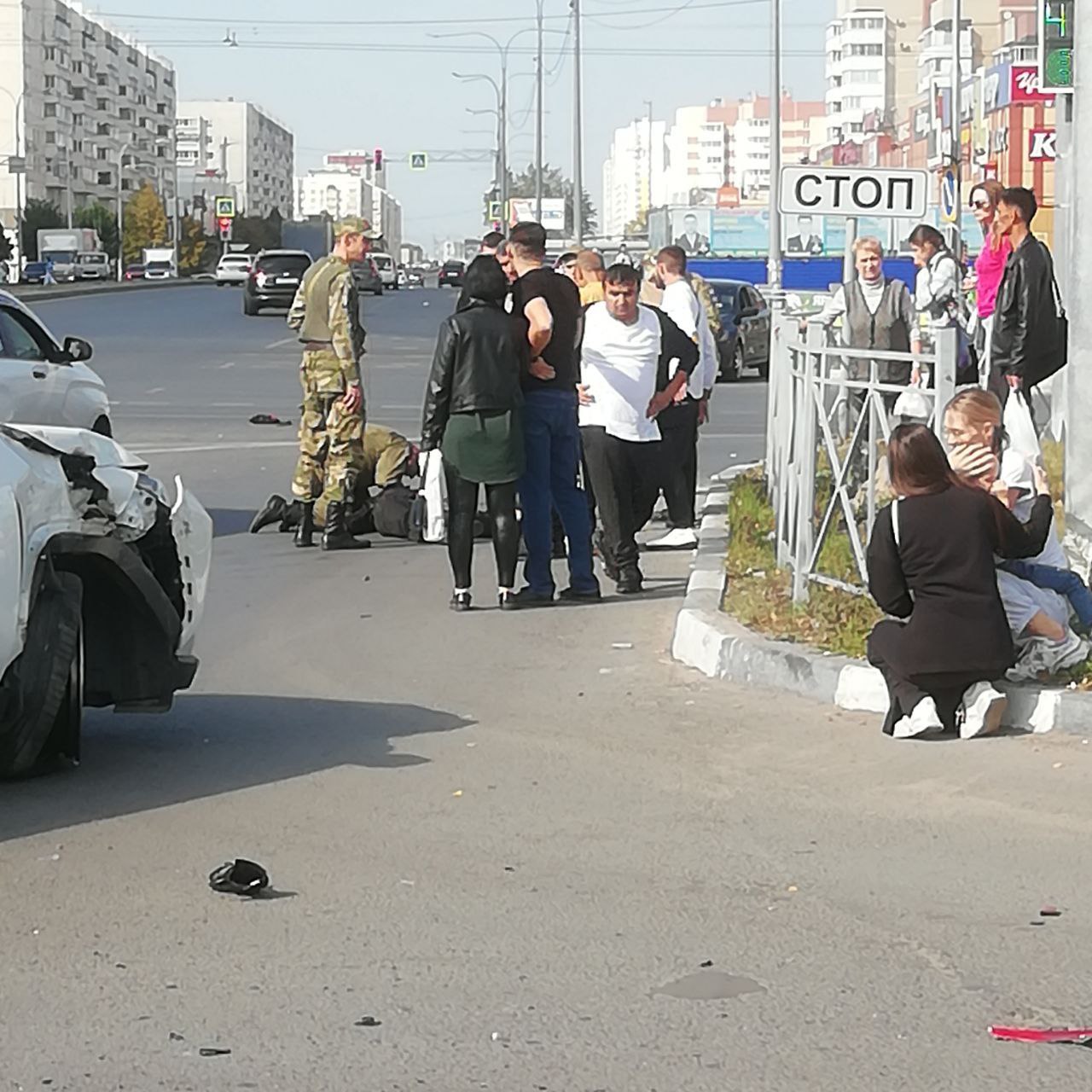 В Новом городе около ТЦ “Лидер” столкнулись мотоцикл и Тойота, байкер  скончался. Фото Улпресса - все новости Ульяновска