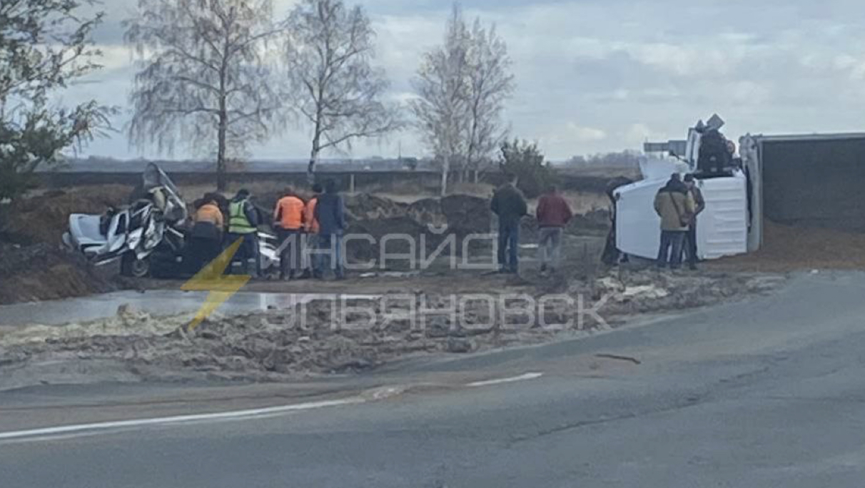 В Чердаклинском районе столкнулись ВАЗ и ГАЗ, пострадал один человек: фото  Улпресса - все новости Ульяновска