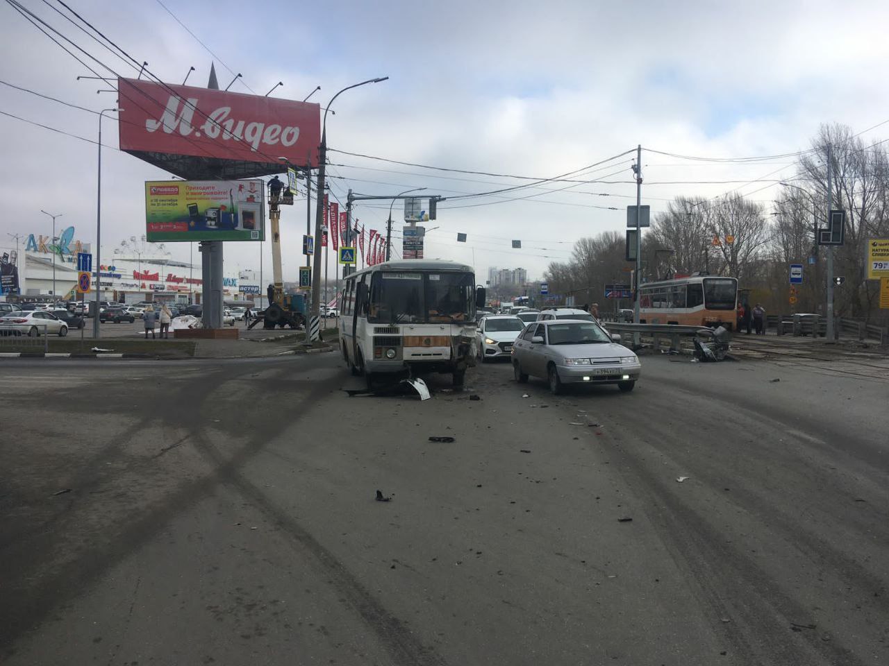 В ГИБДД озвучили подробности лобового ДТП на Московском шоссе: фото  Улпресса - все новости Ульяновска