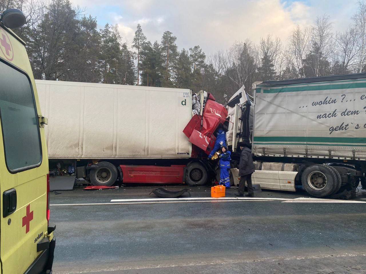 Водитель погиб в жутком ДТП с двумя фурами в Мелекесском районе: фото  Улпресса - все новости Ульяновска