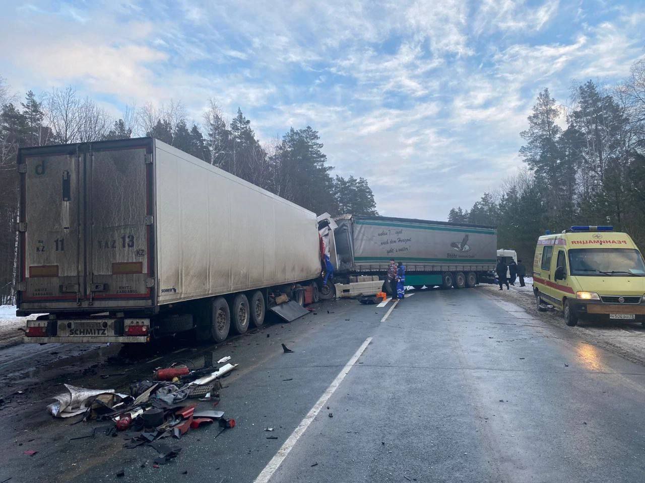 Водитель погиб в жутком ДТП с двумя фурами в Мелекесском районе: фото  Улпресса - все новости Ульяновска