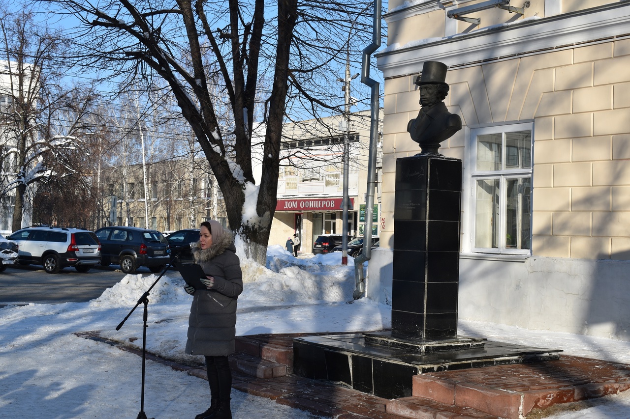 В Ульяновске в День памяти Александра Пушкина показали редкие портреты  поэта Улпресса - все новости Ульяновска