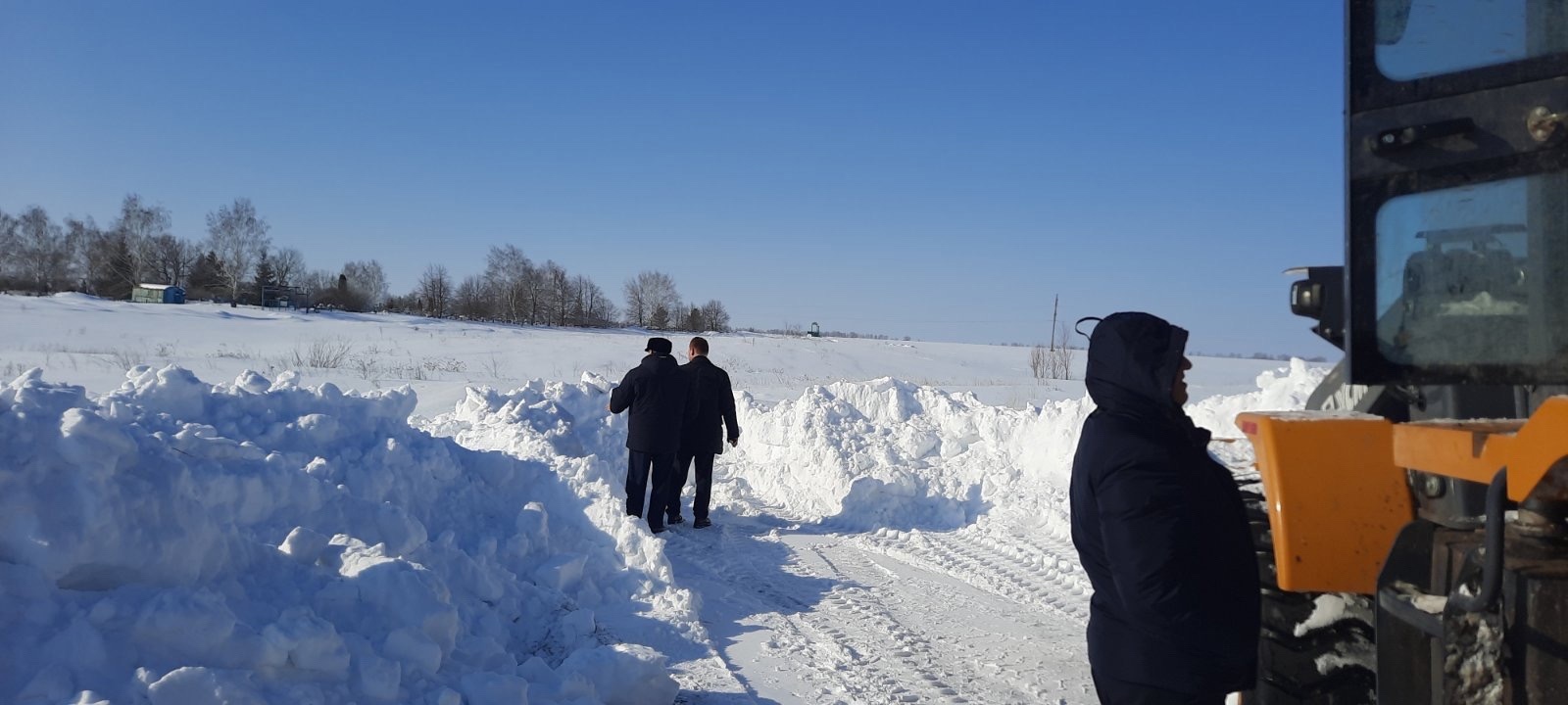 ЧП на сетях водоснабжения в Елшанке: до места аварии не могут добраться  из-за снега. Фото Улпресса - все новости Ульяновска