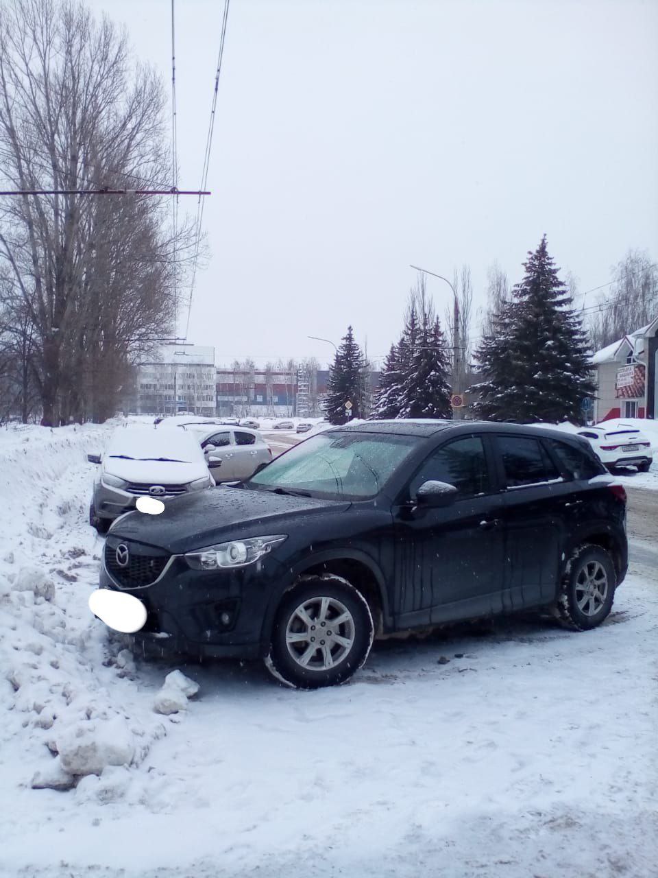 Припаркованные автомобили заблокировали движение автомобилей в Заволжском  районе Улпресса - все новости Ульяновска