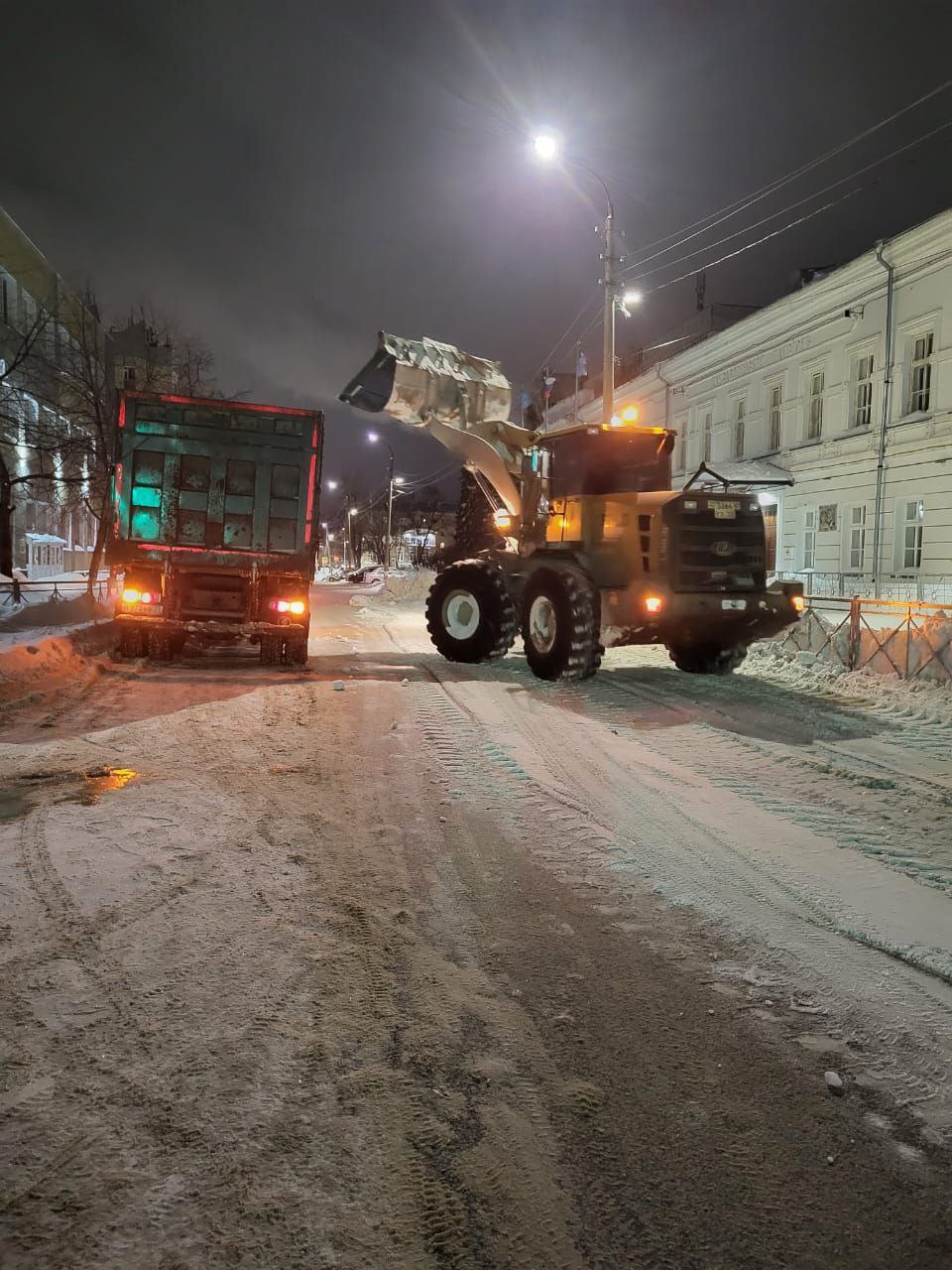 За ночь с городских улиц вывезли 280 самосвалов снега Улпресса - все  новости Ульяновска