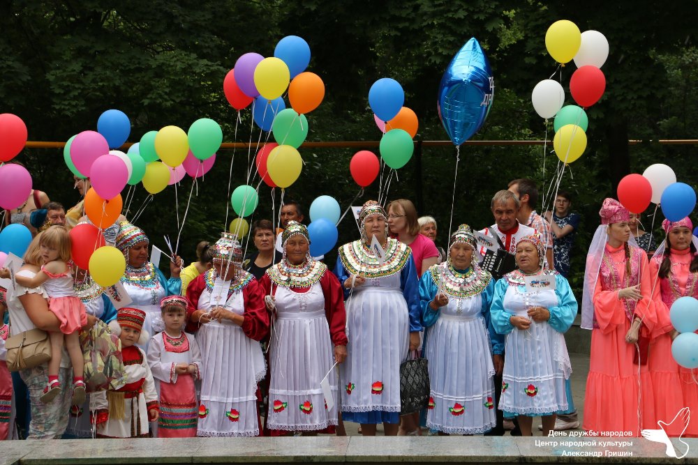 День дружбы народов во Владимирском саду