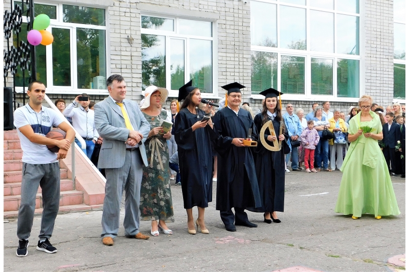 Проведена торжественная линейка