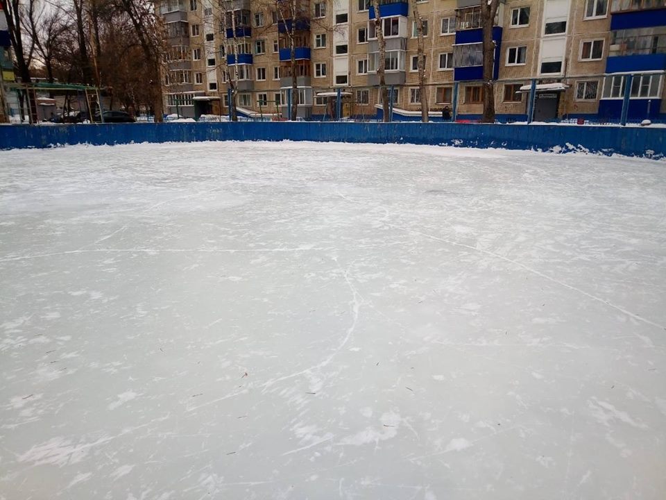 После катка. Экран на катке. Скребок на каток. Почищенный каток.