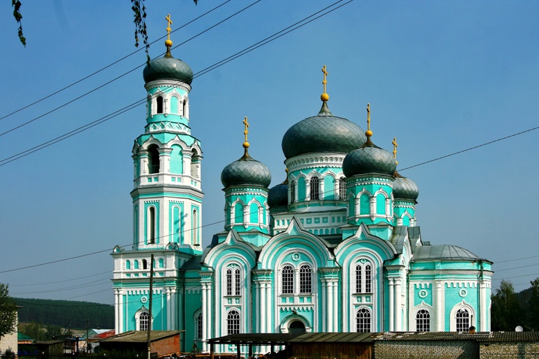 Базарный сызган ульяновская. Храм Дмитрия Солунского Базарный Сызган. Базарный Сызган достопримечательности. Базарный Сызган Ульяновск. Фото храма Дмитрия Солунского Базарный Сызган.