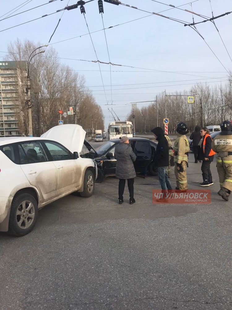 Бабы за рулём! не для слабонервных!