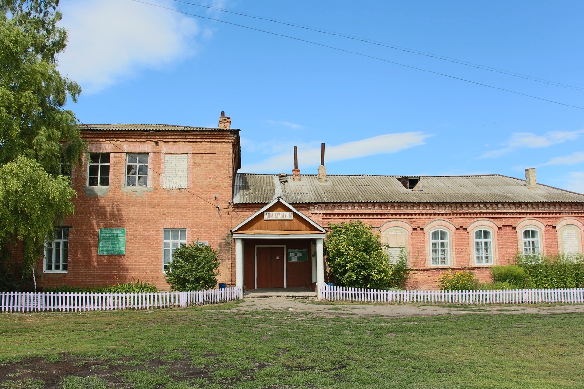 Ульяновская область карсунский. Село Таволжанка Карсунский район. Таволжанка Карсунский район храм. Село Таволжанка Ульяновская область. Исторические здания Карсунского района Ульяновской области.