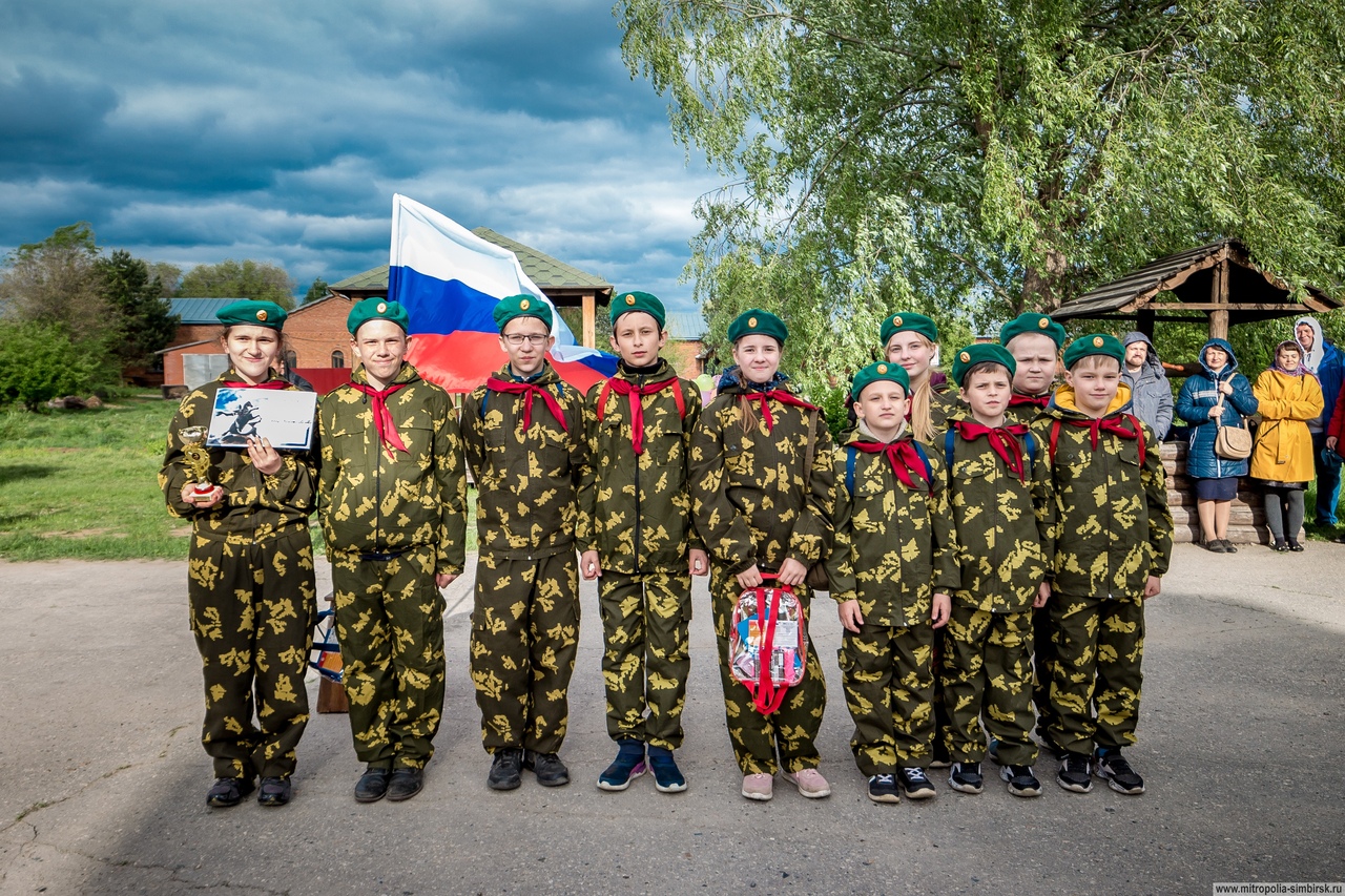 Военно патриотические игры. Игра во славу Отечества. Патриотический фон на игру. Служба родине фото фон.