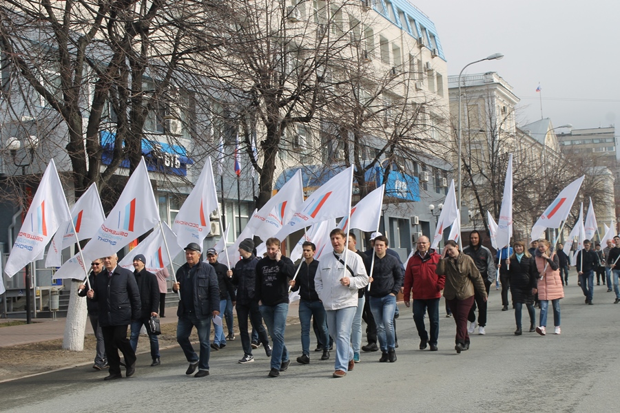 Активисты народного фронта