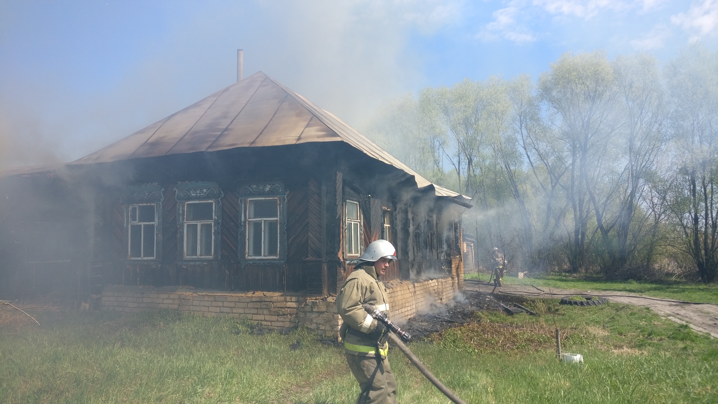 В селе Старое Погорелово в результате поджога сгорели жилой дом, сарай и  конюшня. Фото Улпресса - все новости Ульяновска