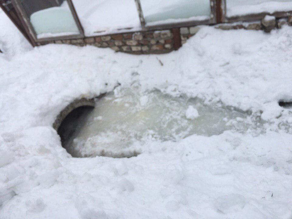 Как защитить водопровод частного дома от промерзания зимой